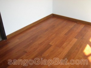 Sàn gỗ Căm Xe Lào 900