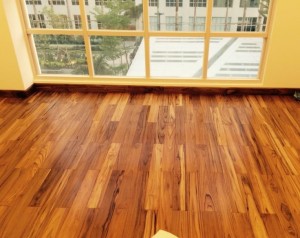 Sàn gỗ Teak Lào (15x90x900mm)