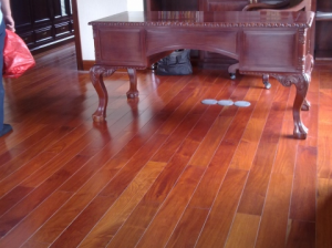 Sàn gỗ Căm Xe Lào 450