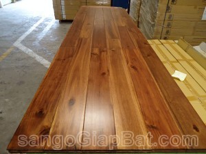Sàn gỗ Keo Tràm (18x120x600mm)