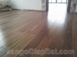 Sàn gỗ Óc Chó (15x90x900mm)